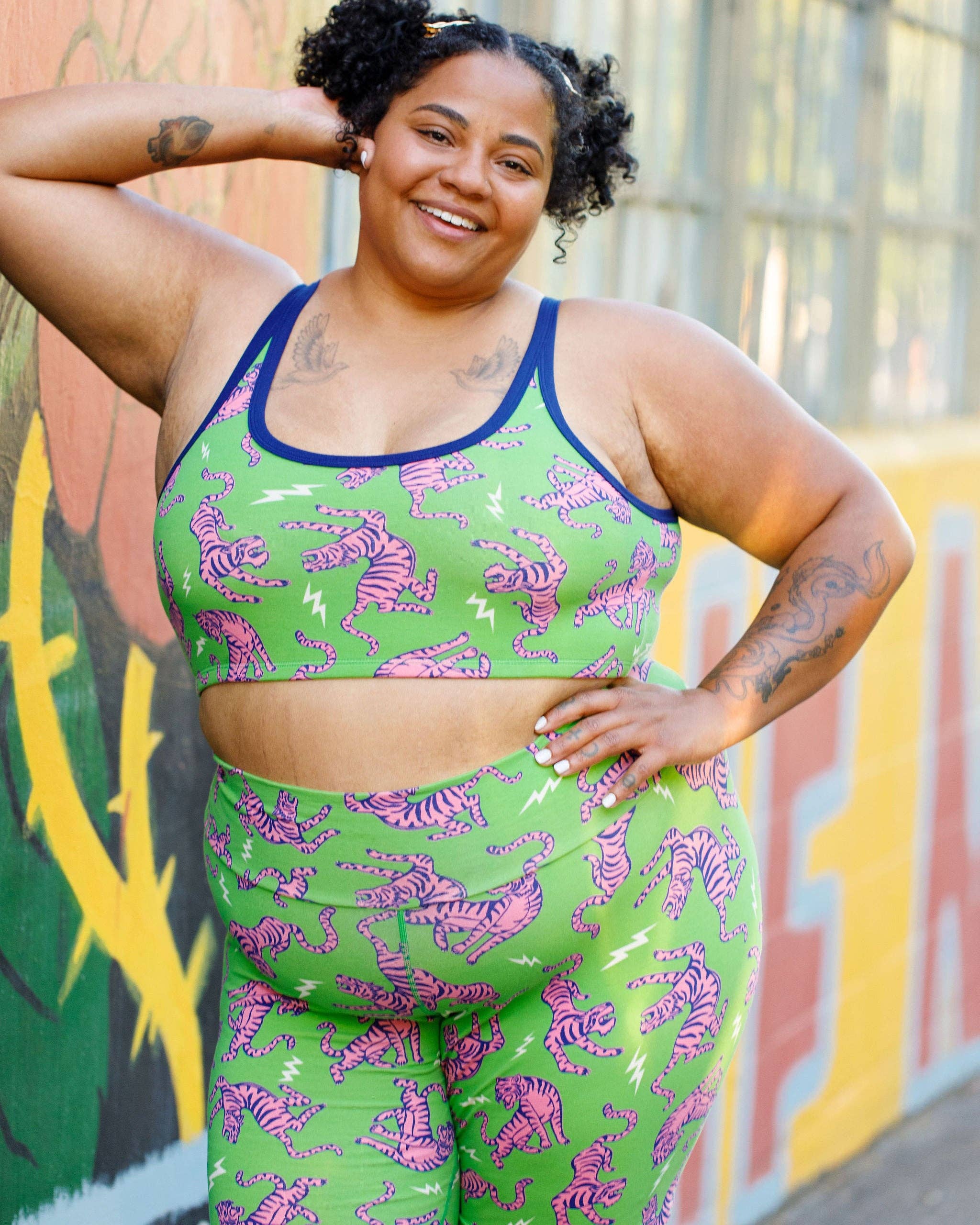 High Rise Shorts Electric Tiger, photo 4 of 5