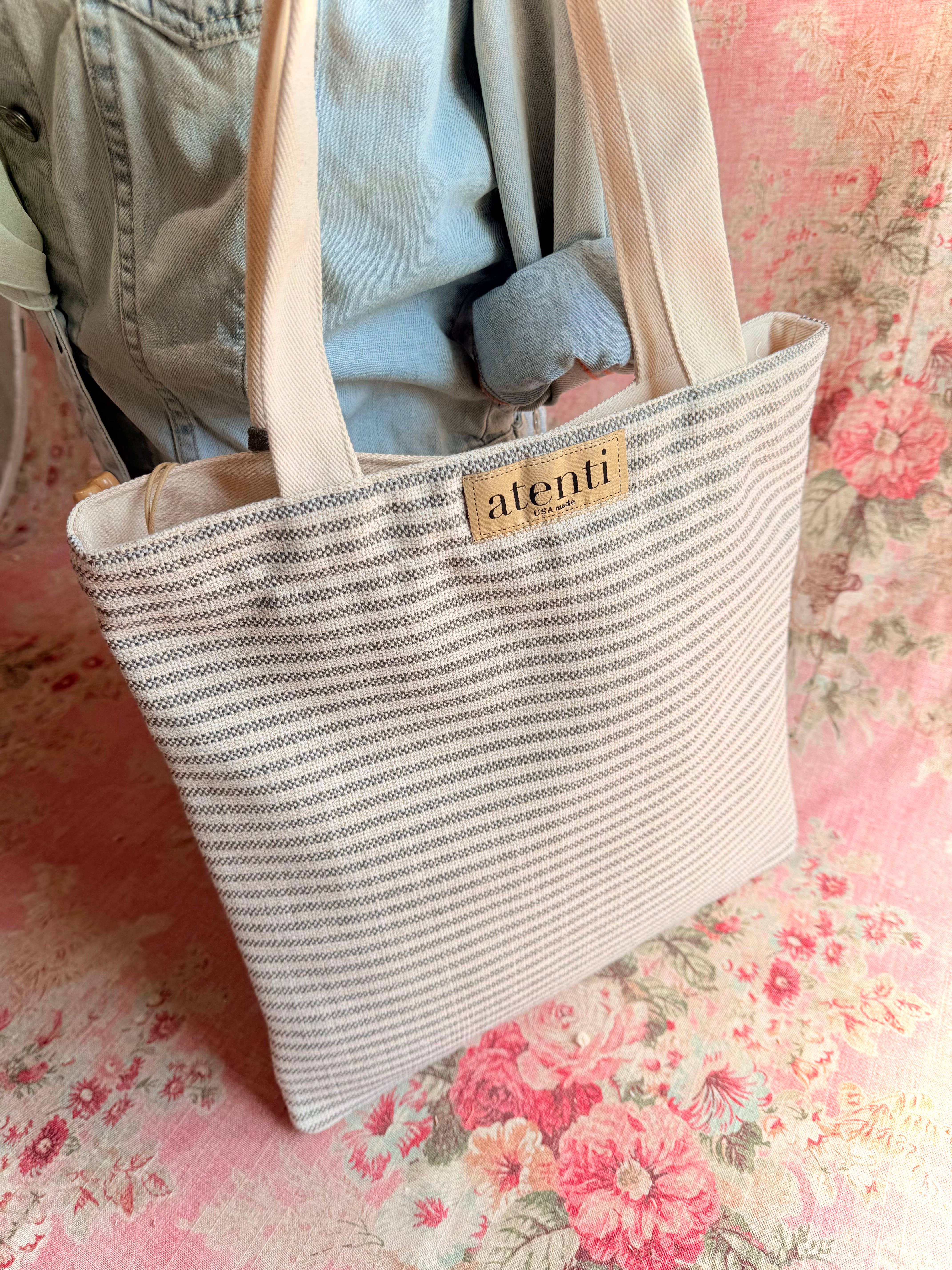 Bird Tutto Tote, photo 3 of 3