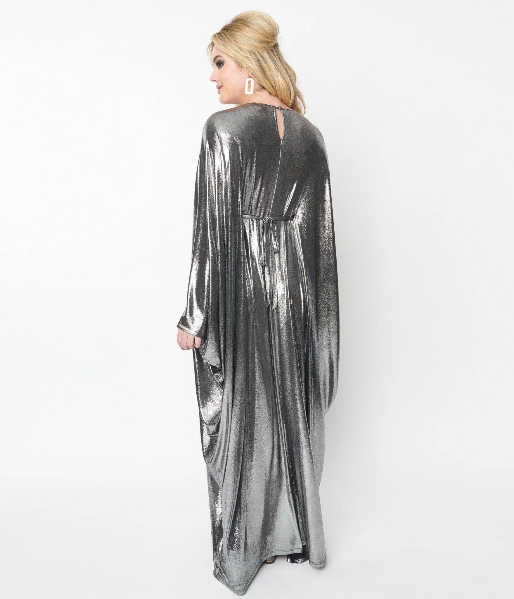 Silver Kaftan, photo 3 of 5