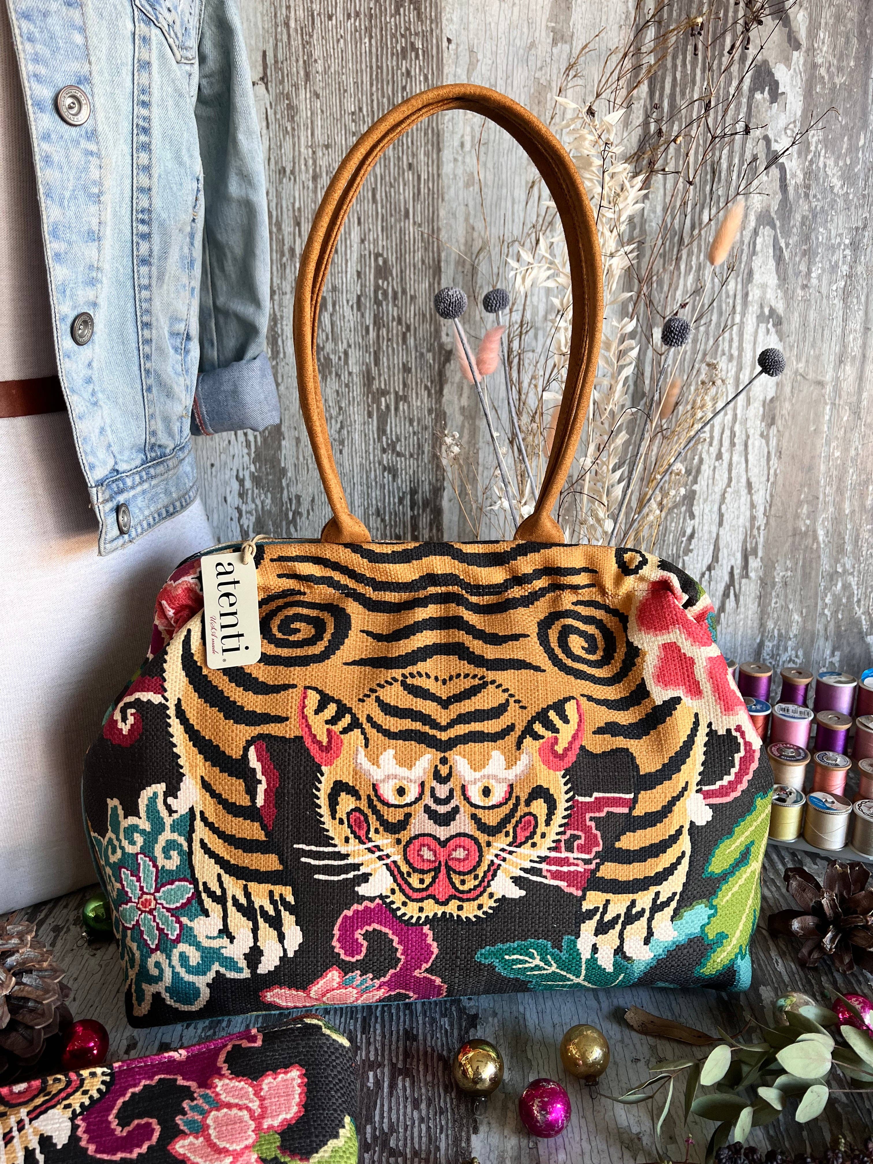 Medium Mary Poppins Snap Frame Bag, photo 1 of 3