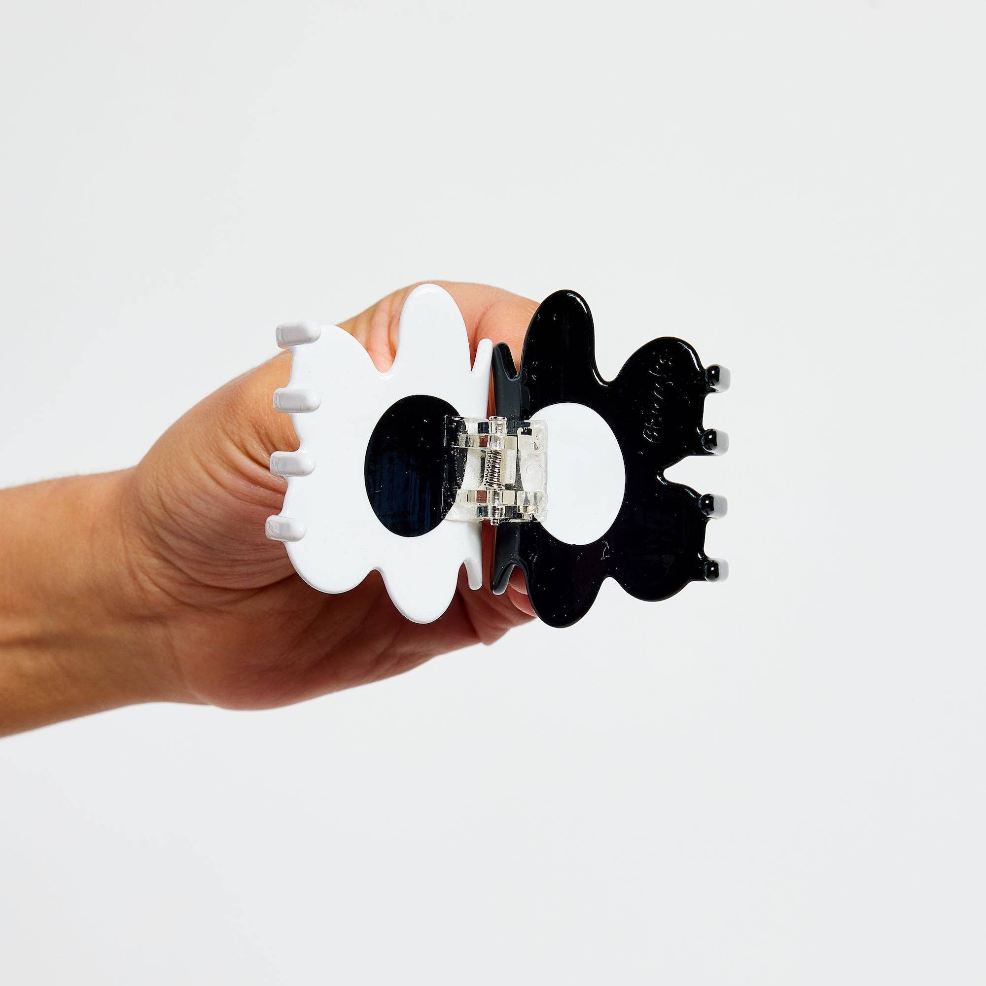 Flower Claw Black/White, photo 5 of 5