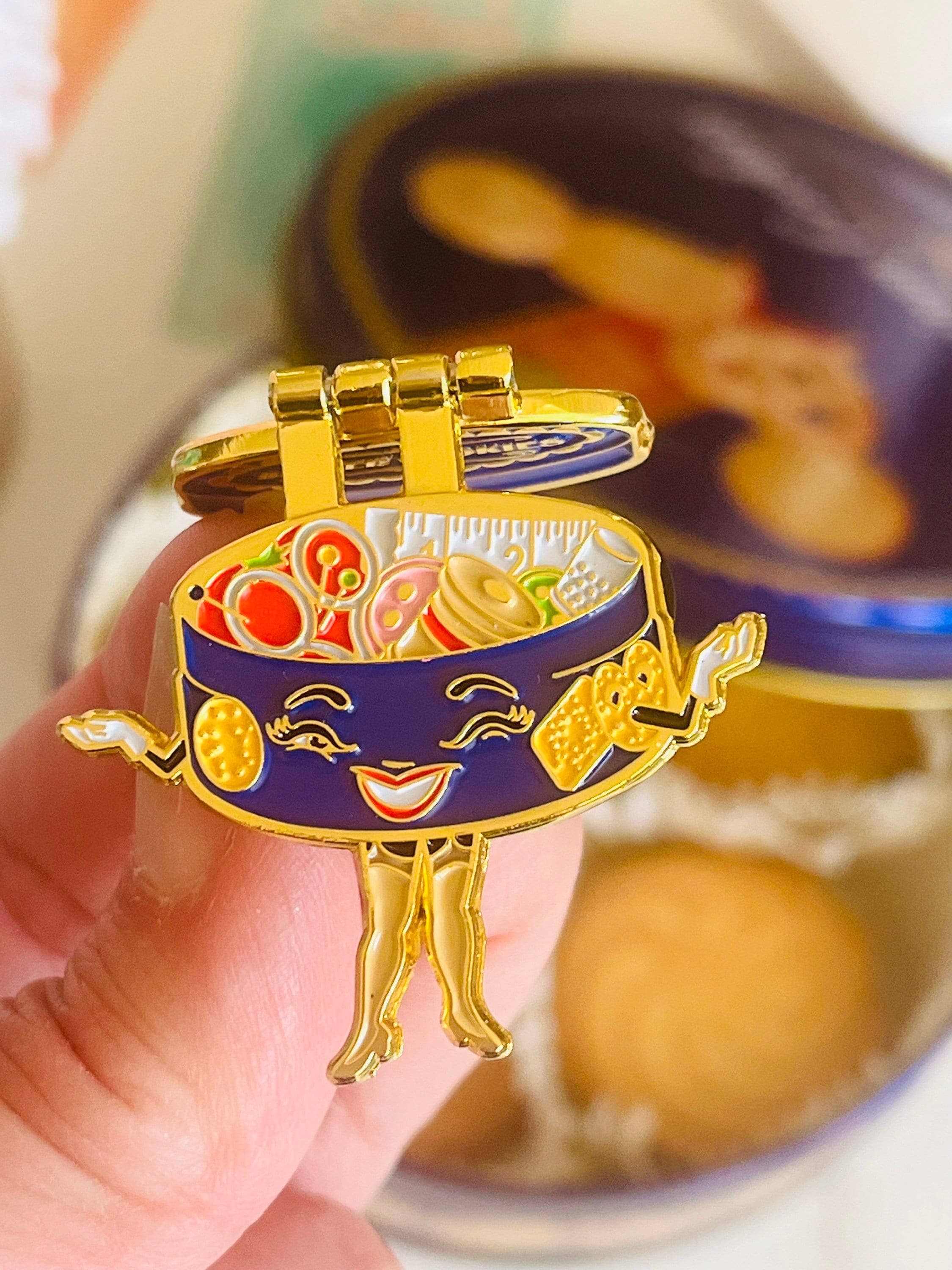 Cookie Tin, enamel hinge pin, photo 2 of 3