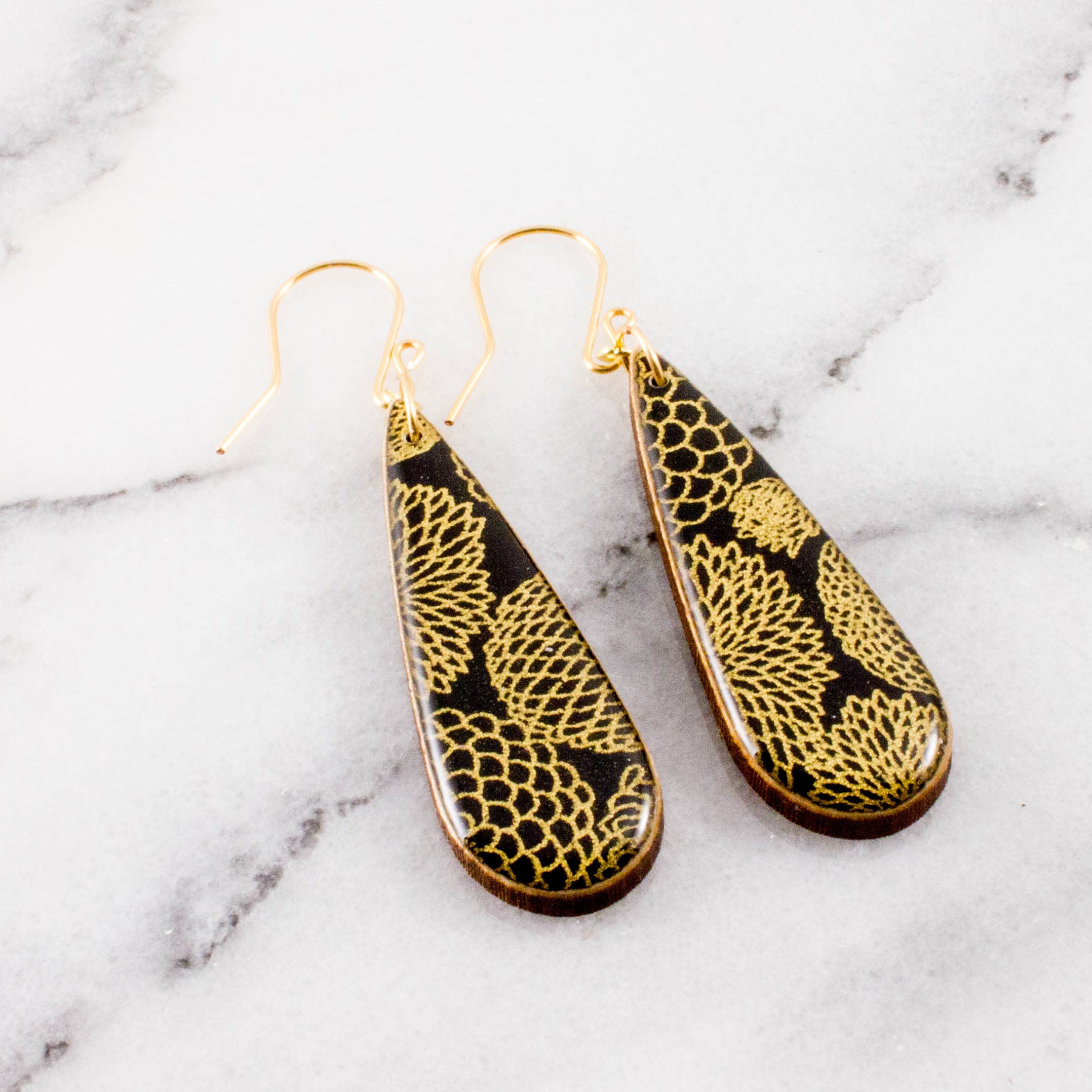 Black+Gold Zinnia Teardrops, photo 1 of 2