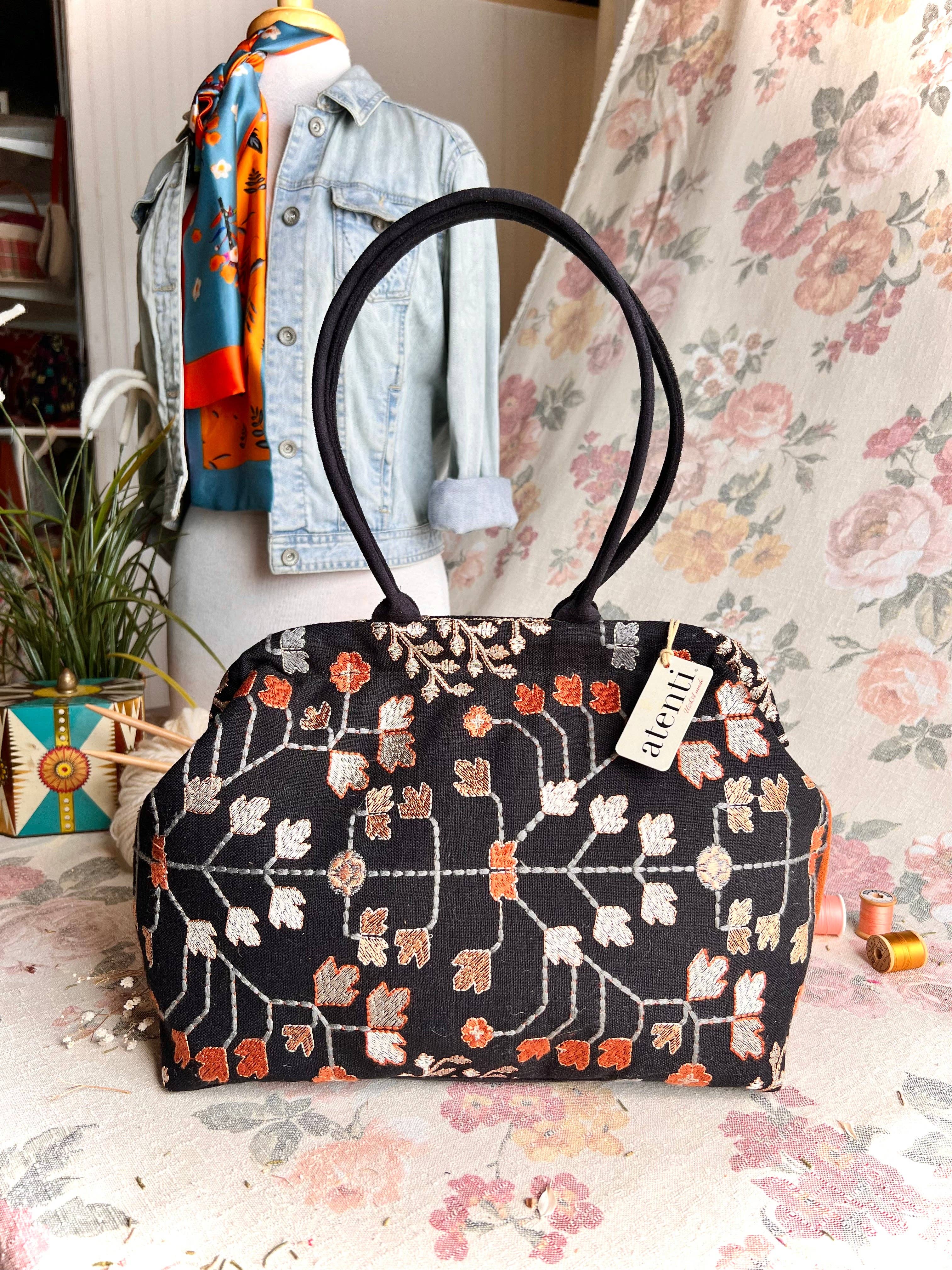 Medium Embroidered Mary Poppins Snap Frame Bag, photo 4 of 8