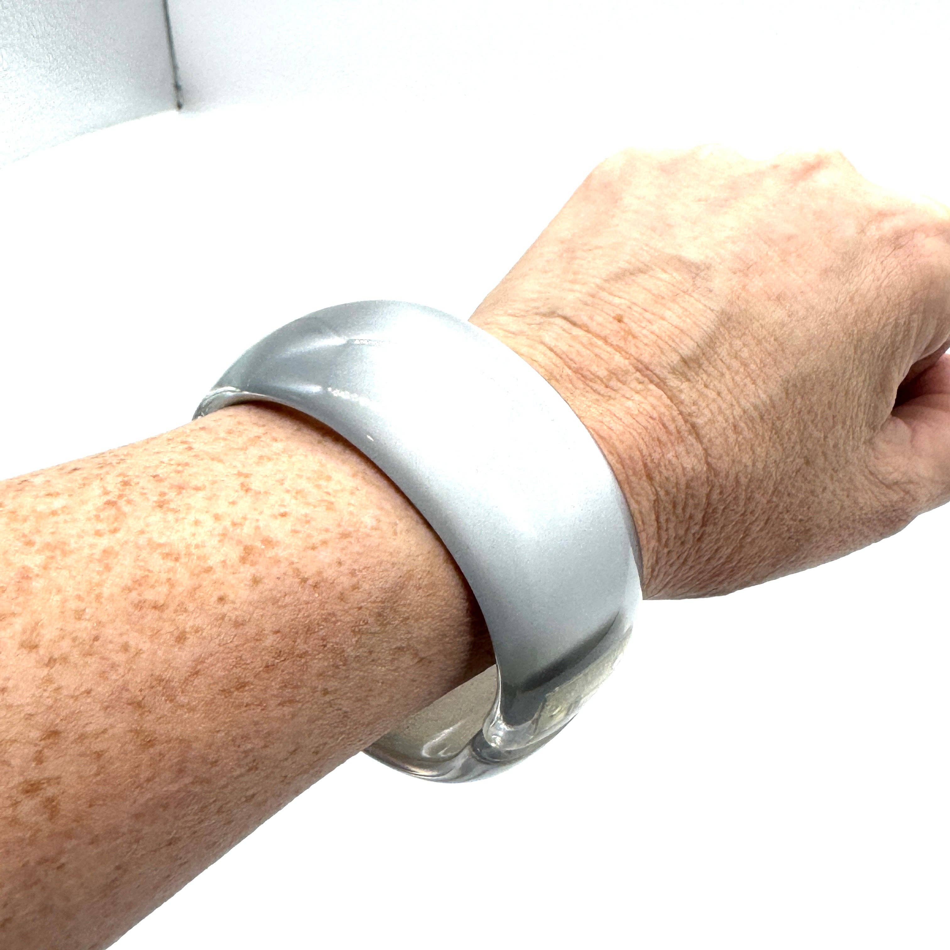 Silver Lining – Vintage Lucite Clamper Bracelet, photo 6 of 7