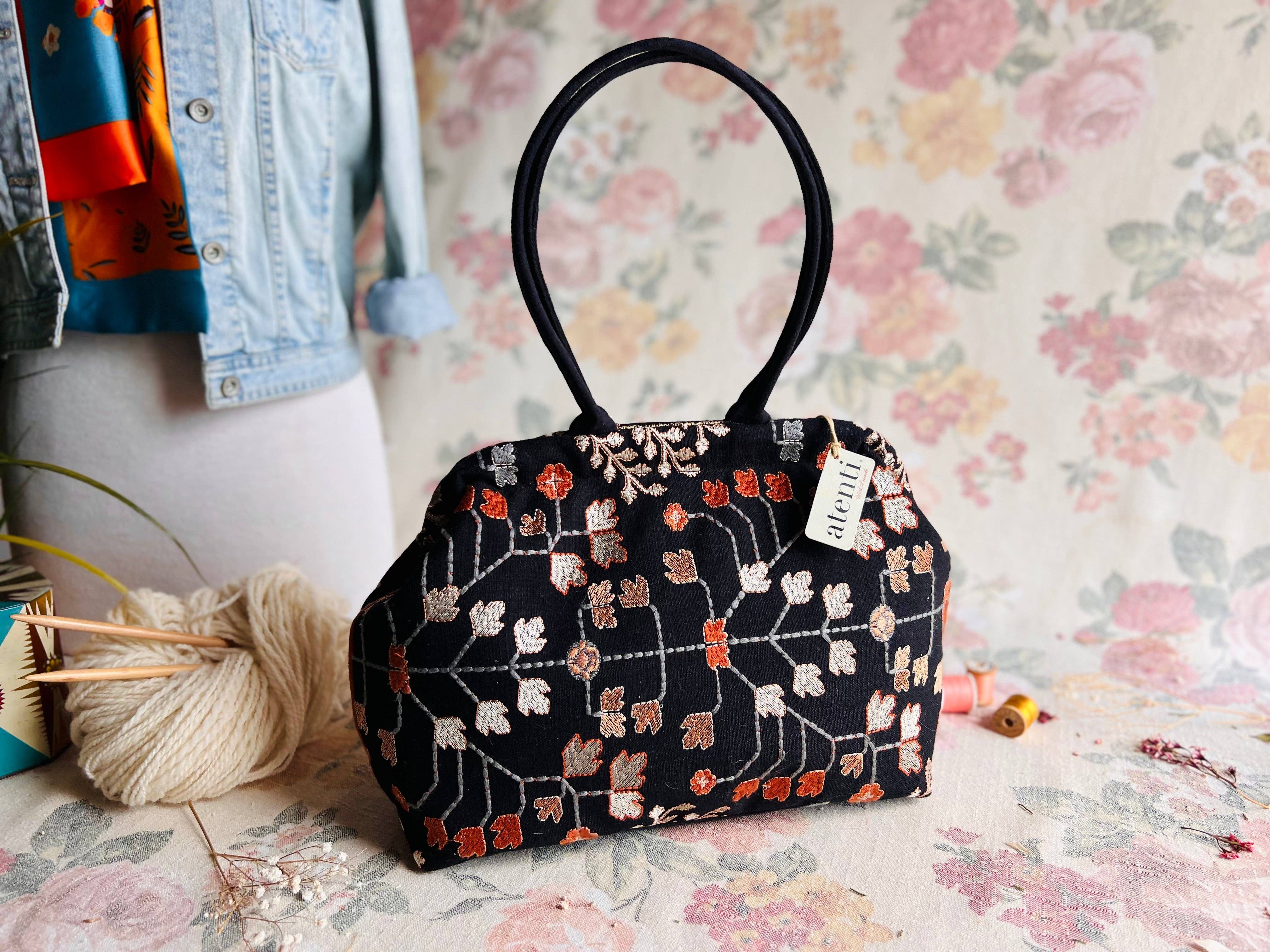 Medium Embroidered Mary Poppins Snap Frame Bag, photo 6 of 8