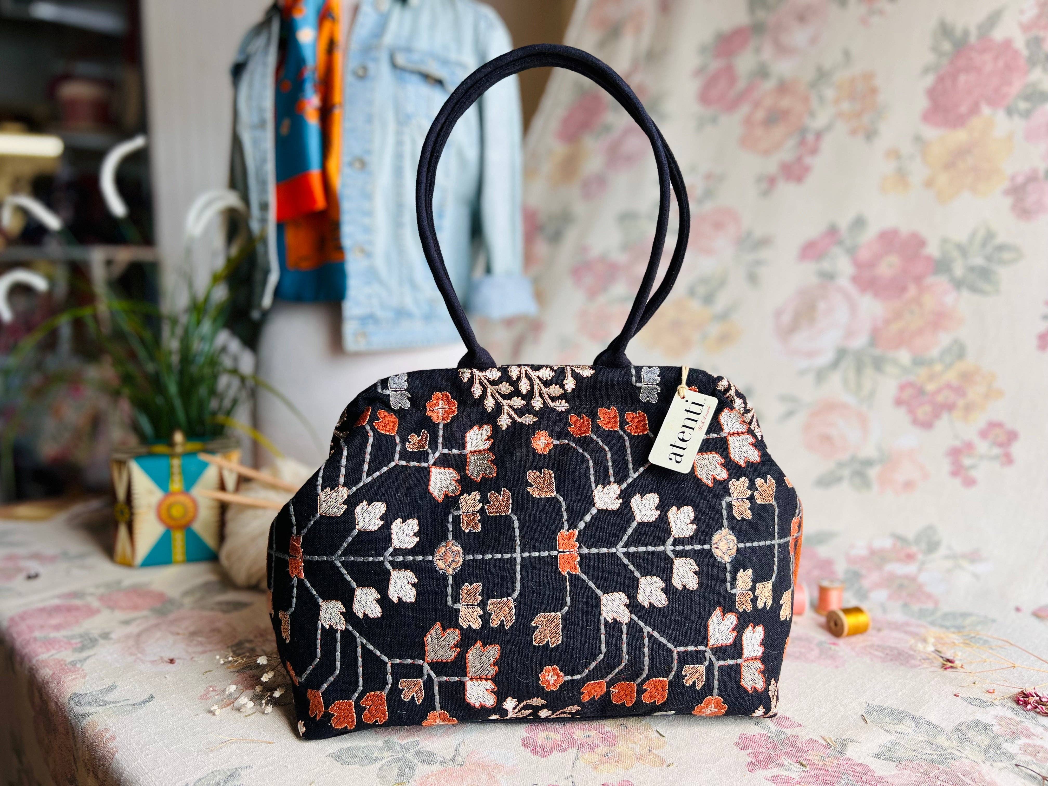 Medium Embroidered Mary Poppins Snap Frame Bag, photo 5 of 8